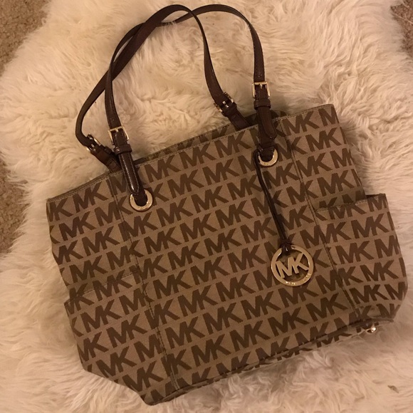 Michael Kors Handbags - Michael Kors Tote Bag (FINAL SALE)